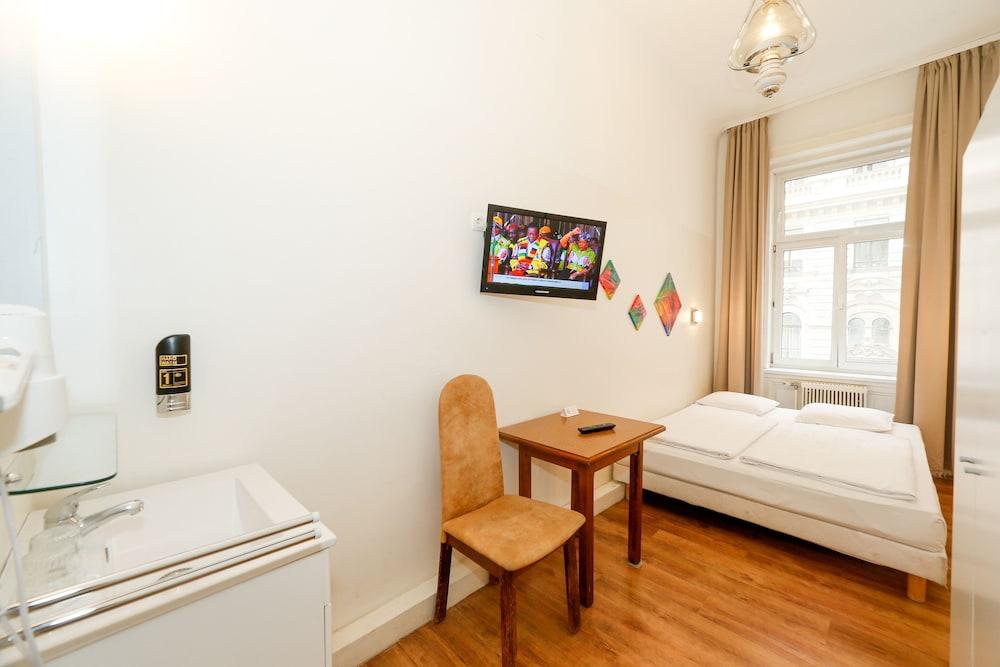 Timeout City Hotel, 5 Min To City Center, Self Check In Wiedeń Zewnętrze zdjęcie